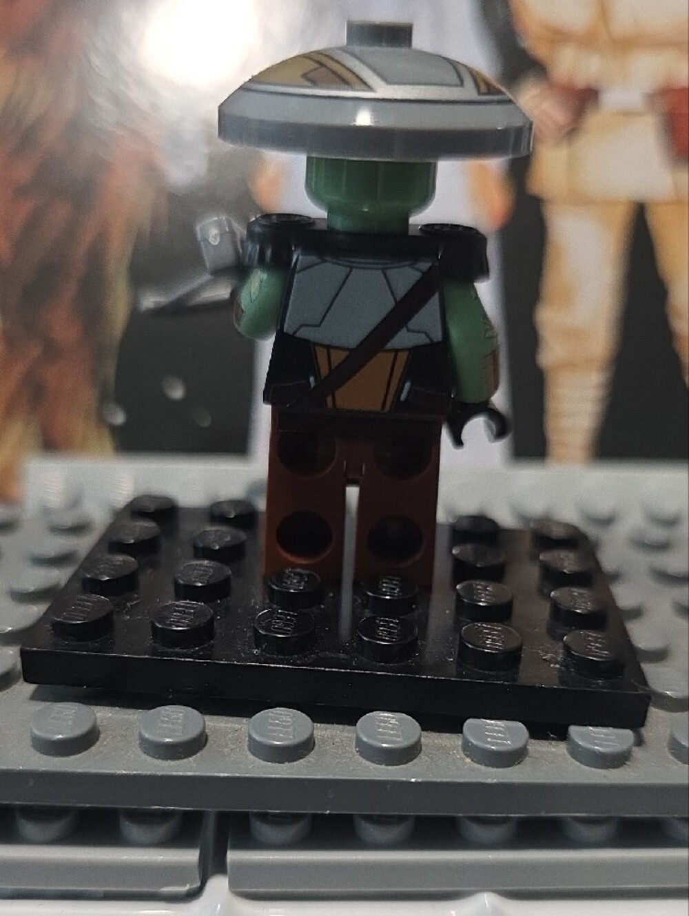 CUSTOM Star Wars Embo Minifigure with Hat and Crossbow - Picture 3 of 5